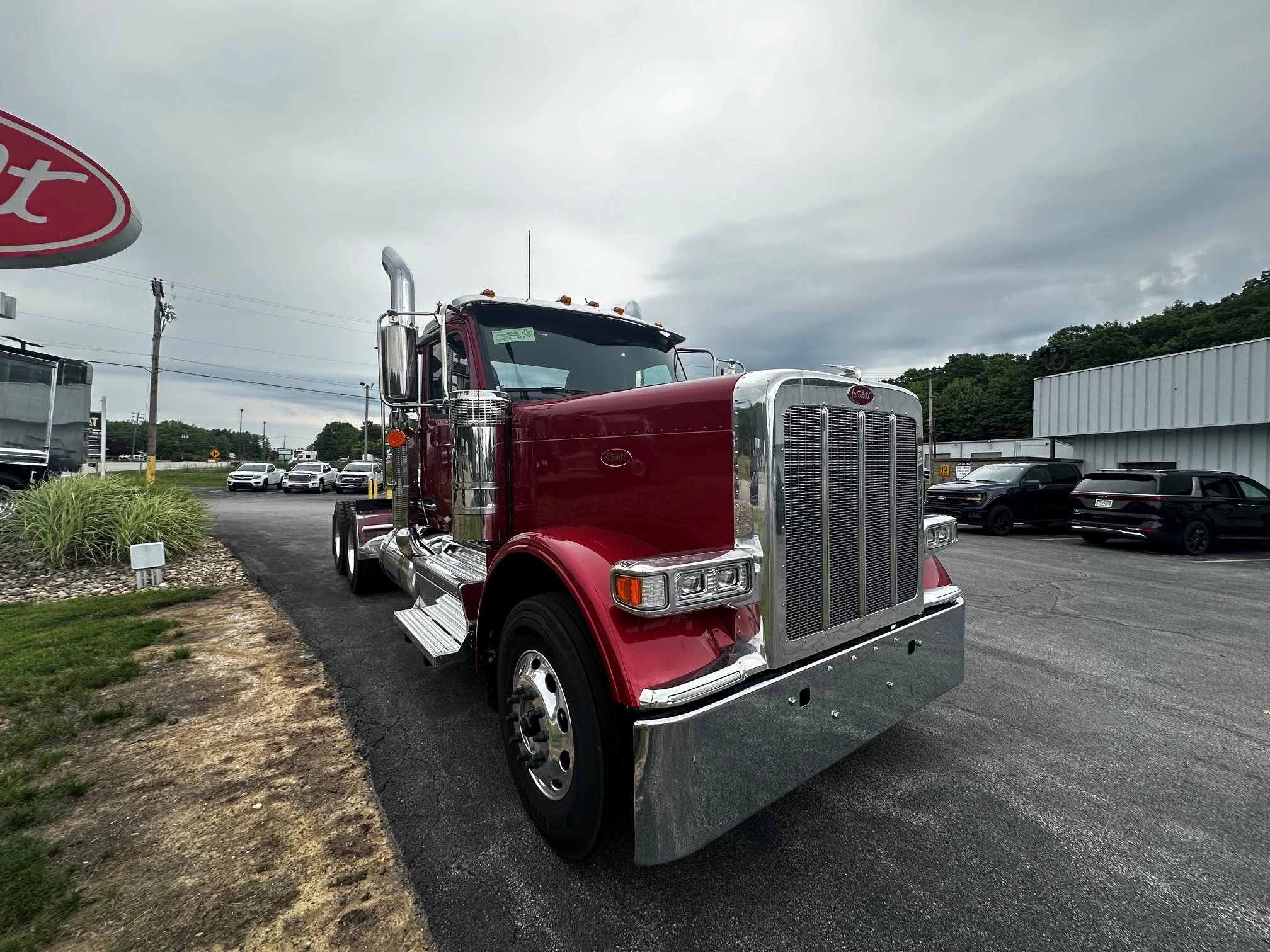 2027 Peterbilt 589 in Butler, PA — photo 8