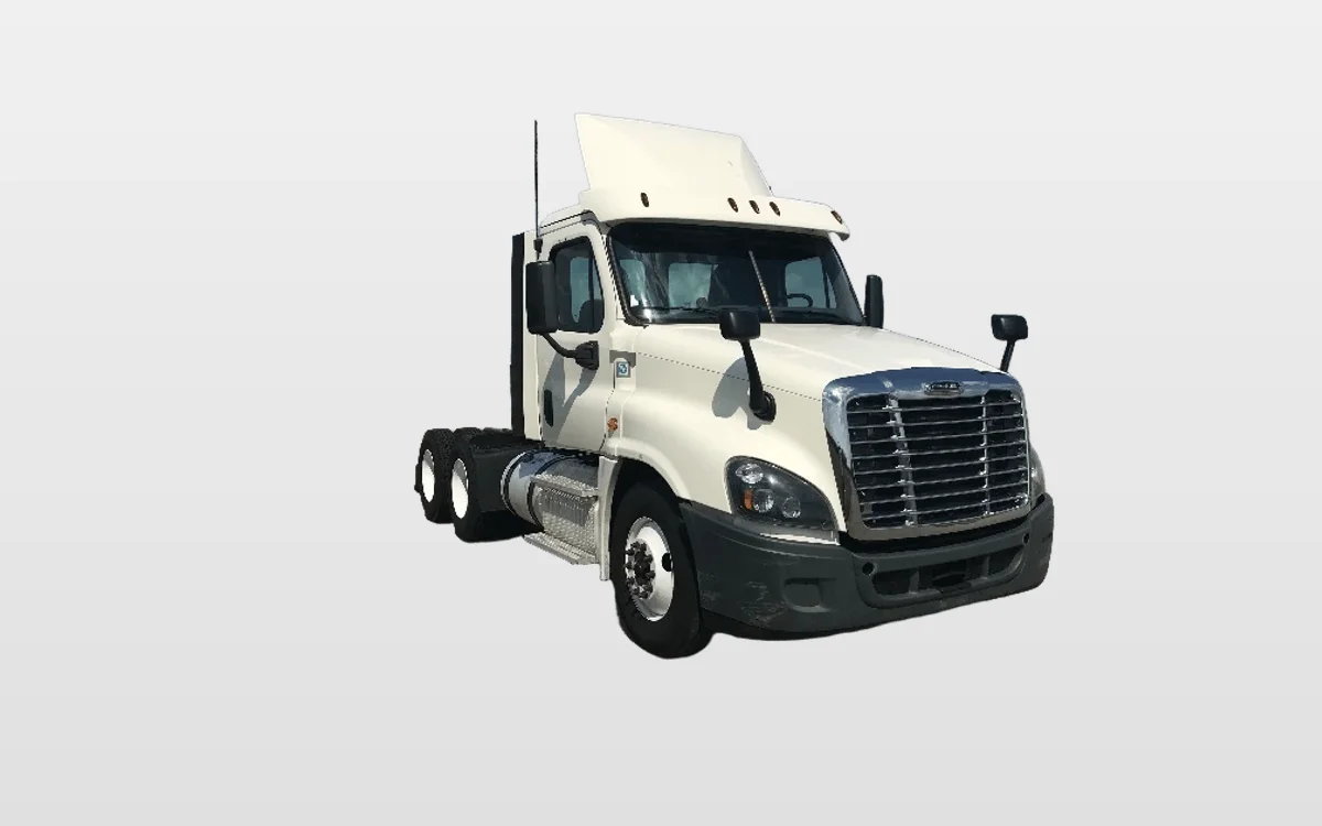 2019 Freightliner - image 1