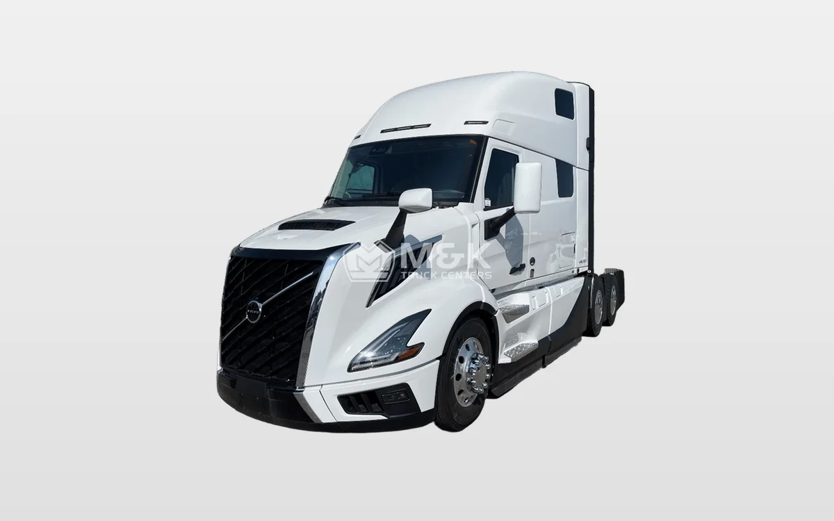 2025 Volvo - image 1