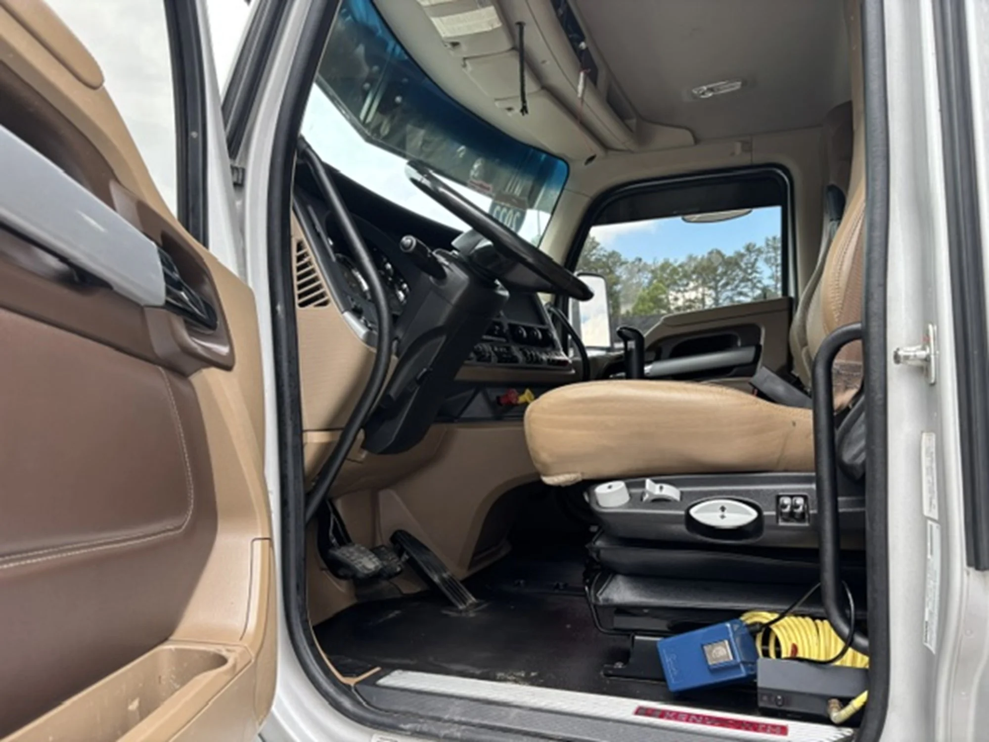 2022 Kenworth T880 in Roanoke, VA — photo 6