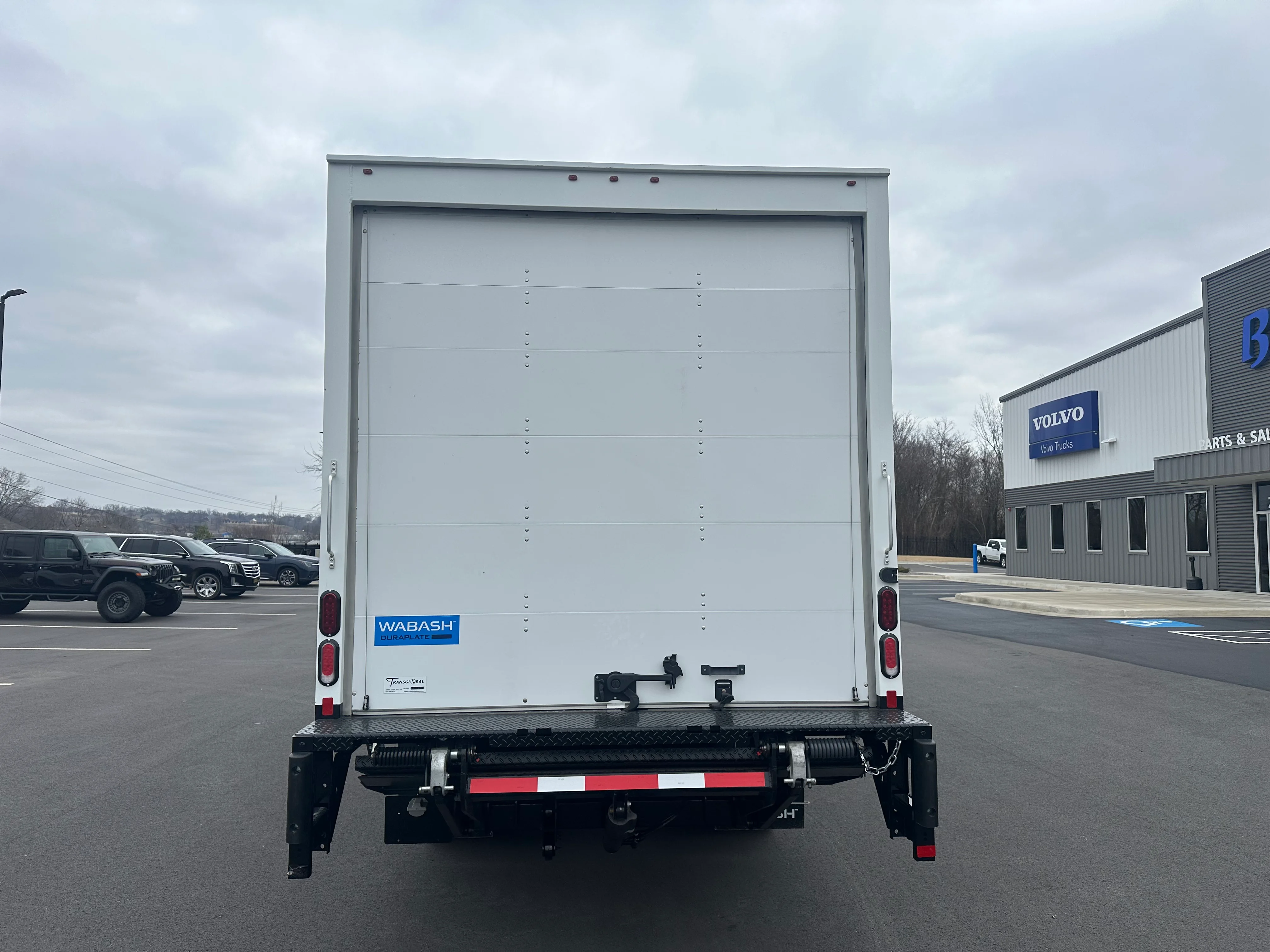 2024 Hino in Van Buren, AR — photo 4