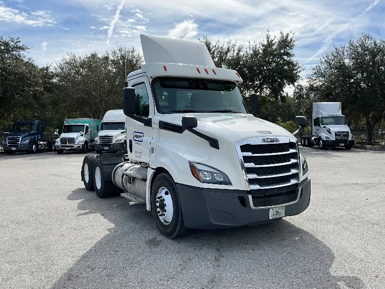 2019 Freightliner Cascadia in Tampa, FL