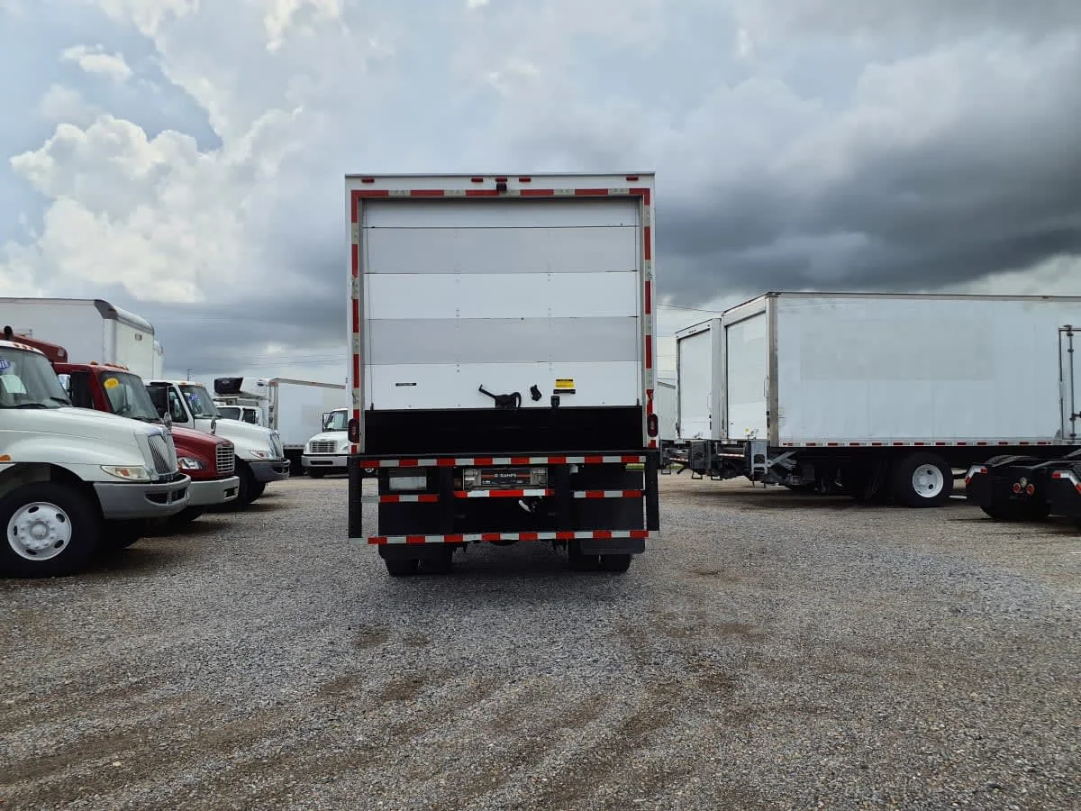 2019 Freightliner M2 106 in St. Rose, LA — photo 5