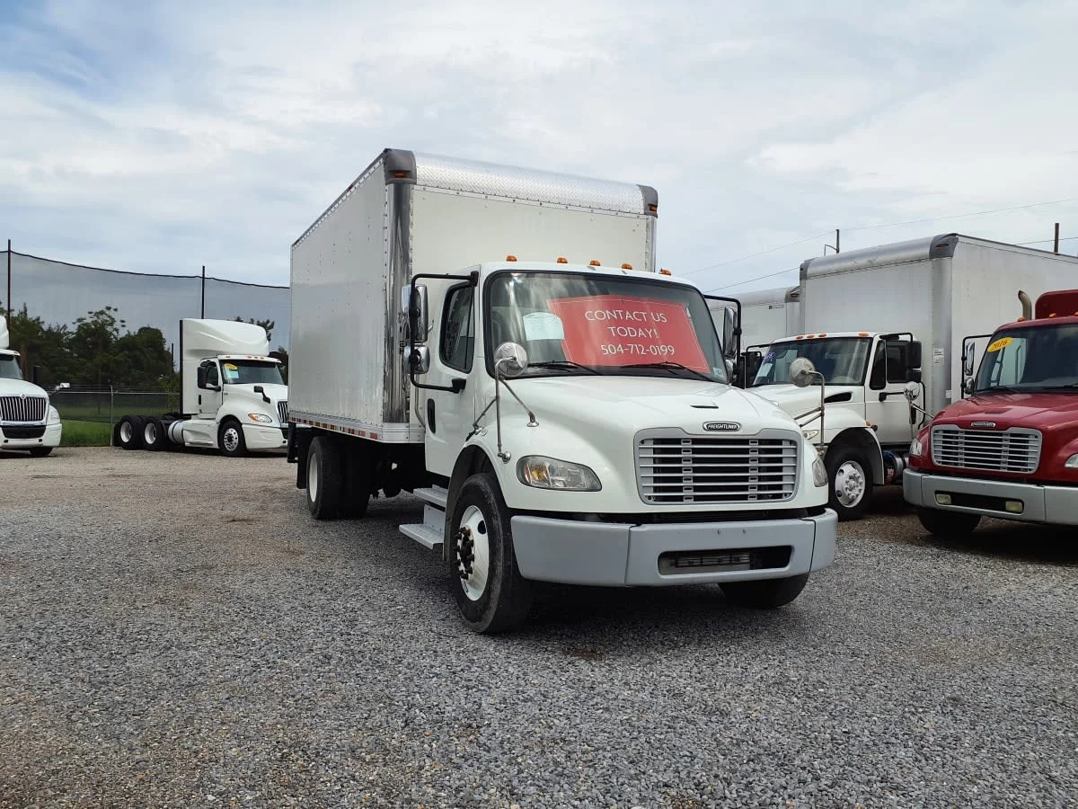 2019 Freightliner M2 106 in St. Rose, LA — photo 3