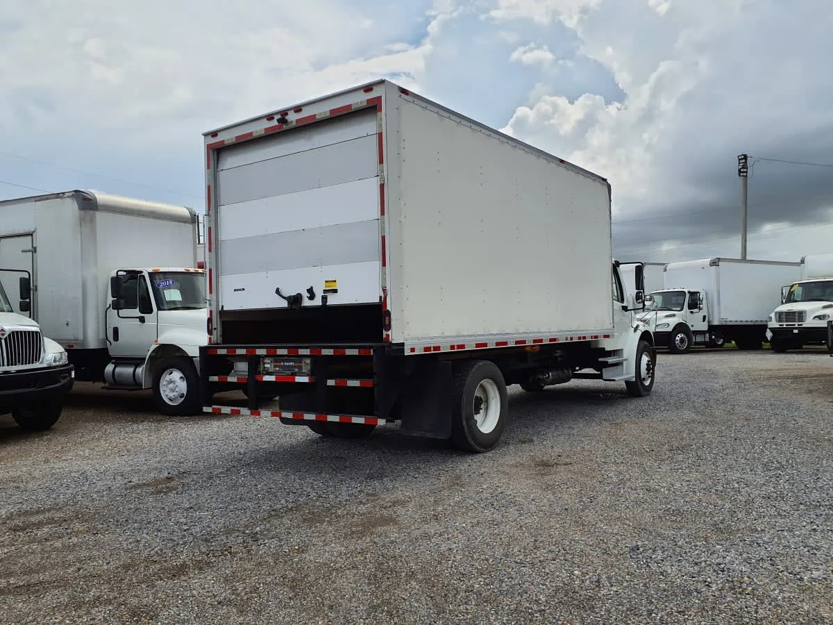 2019 Freightliner M2 106 in St. Rose, LA — photo 4