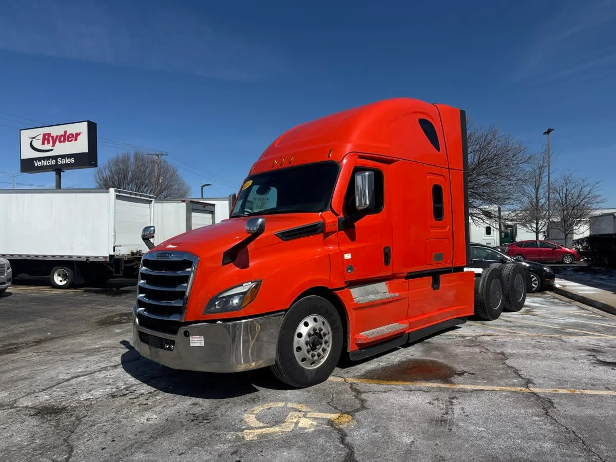 2020 Freightliner Cascadia in Bolingbrook, IL