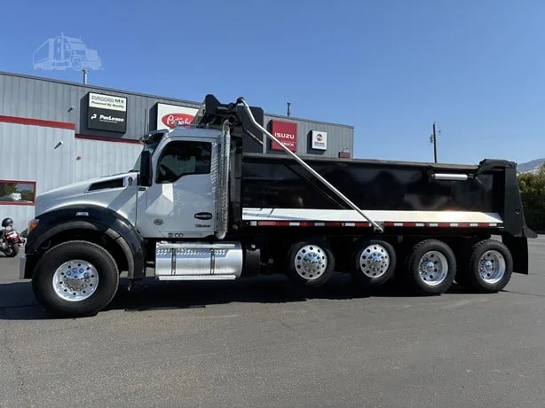 2024 Kenworth T880 in Medford, OR — photo 2