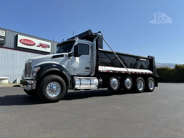 2024 Kenworth T880