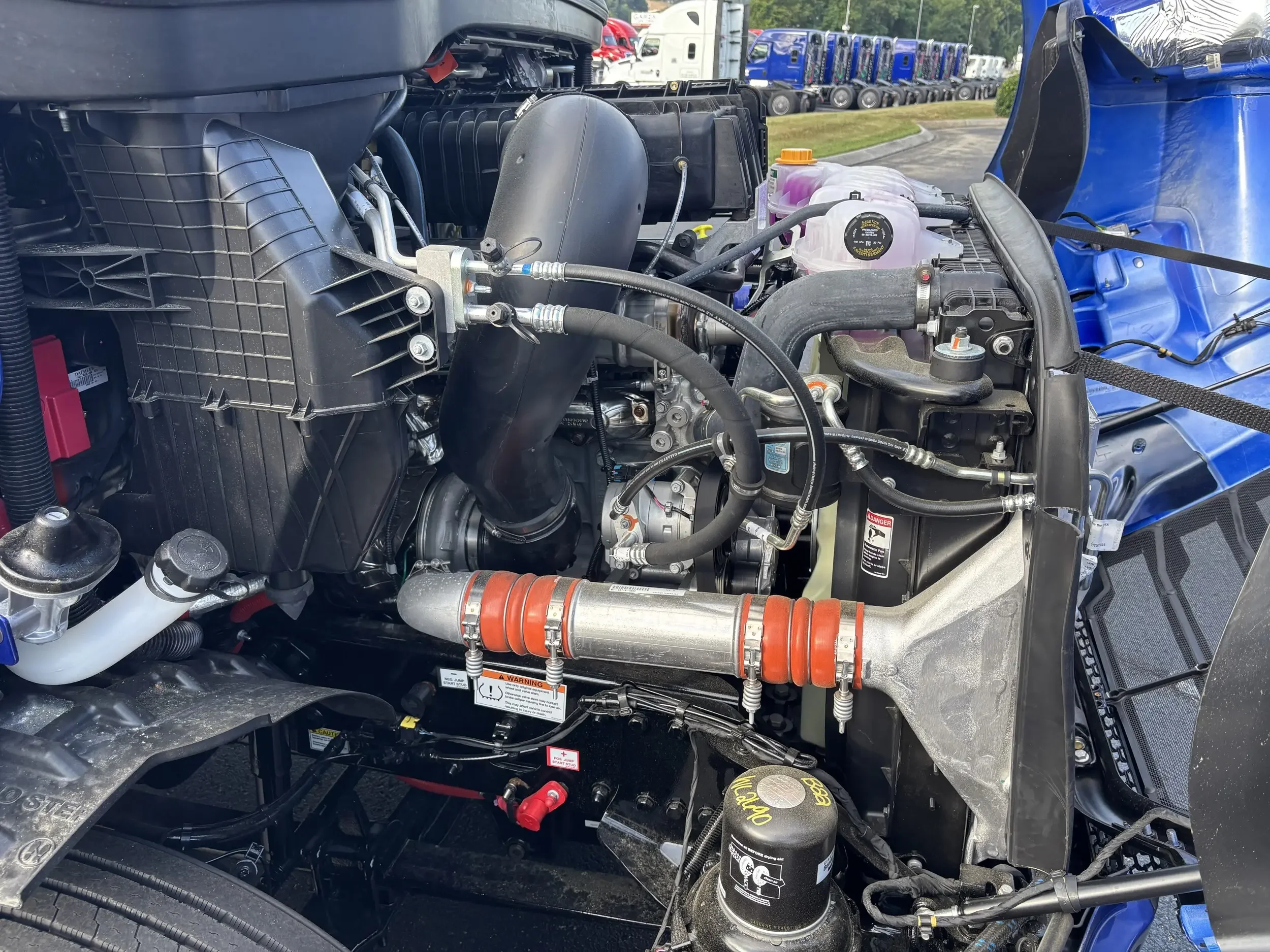 2026 Freightliner Cascadia - image 10