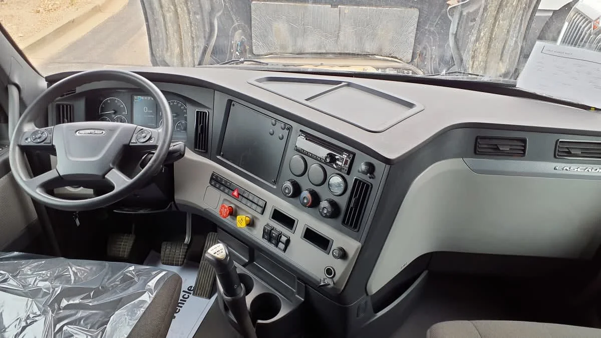 2021 Freightliner Cascadia in Bolingbrook, IL — photo 7