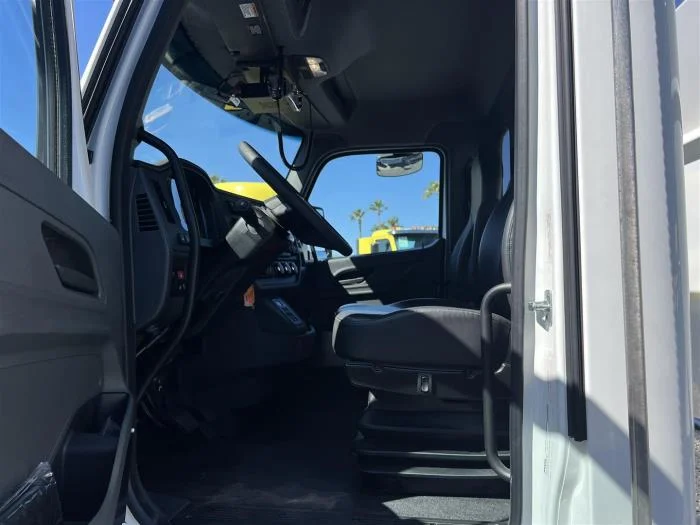 2026 Peterbilt 548 in Los Angeles, CA — photo 18