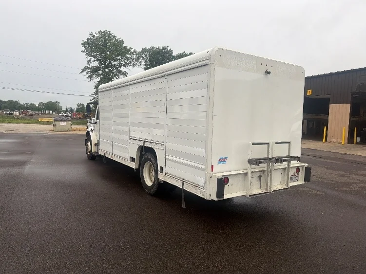 2019 Freightliner eM2 in Middlefield, OH — photo 6