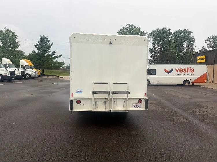 2019 Freightliner eM2 in Middlefield, OH — photo 7
