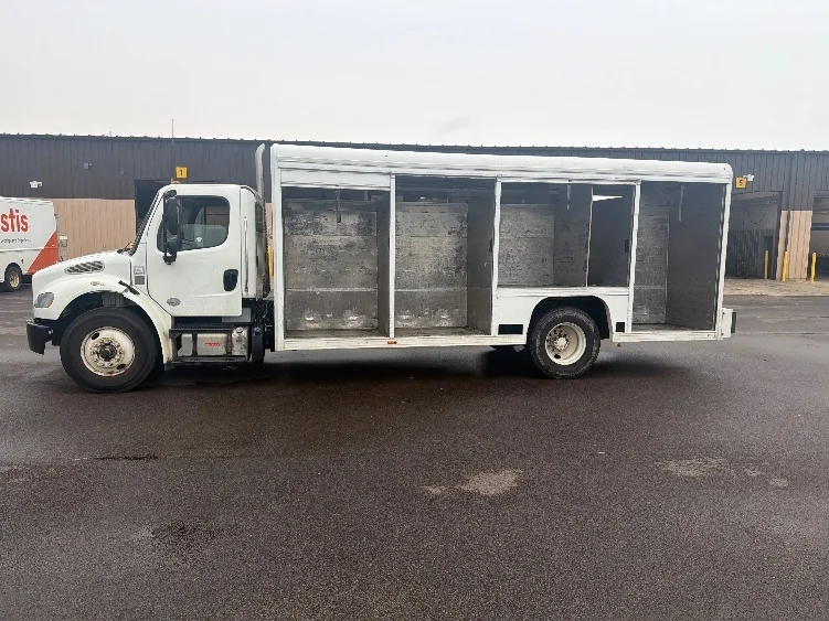 2019 Freightliner eM2 in Middlefield, OH — photo 8