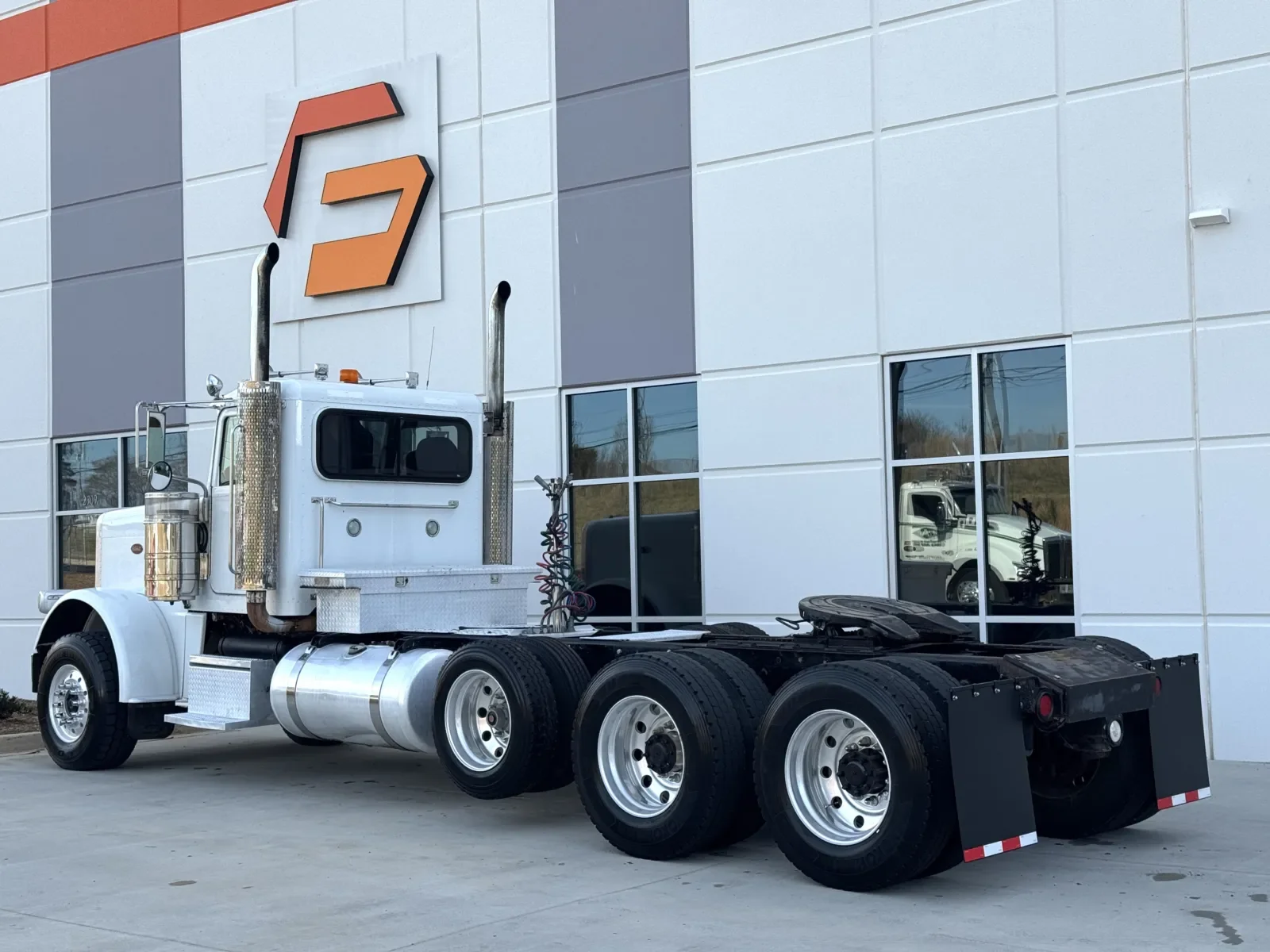 2011 Peterbilt 388 in Greer, SC — photo 6