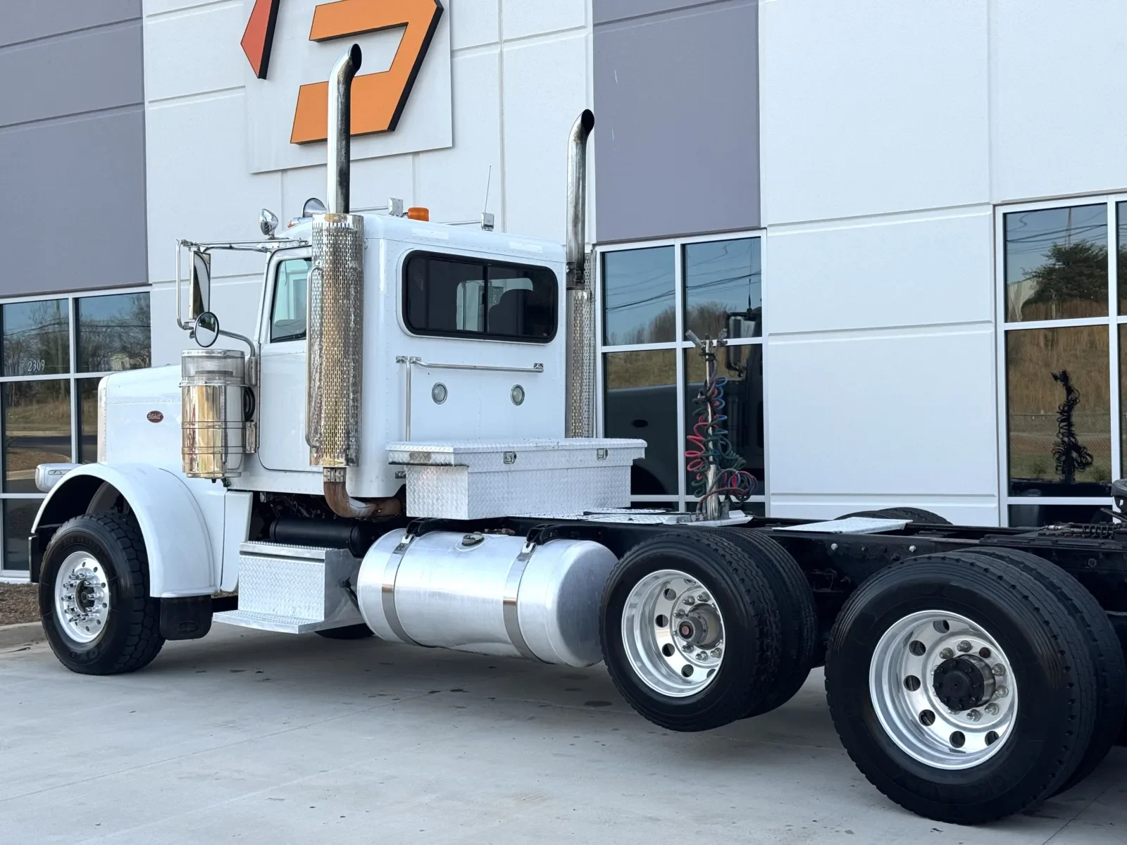 2011 Peterbilt 388 in Greer, SC — photo 8