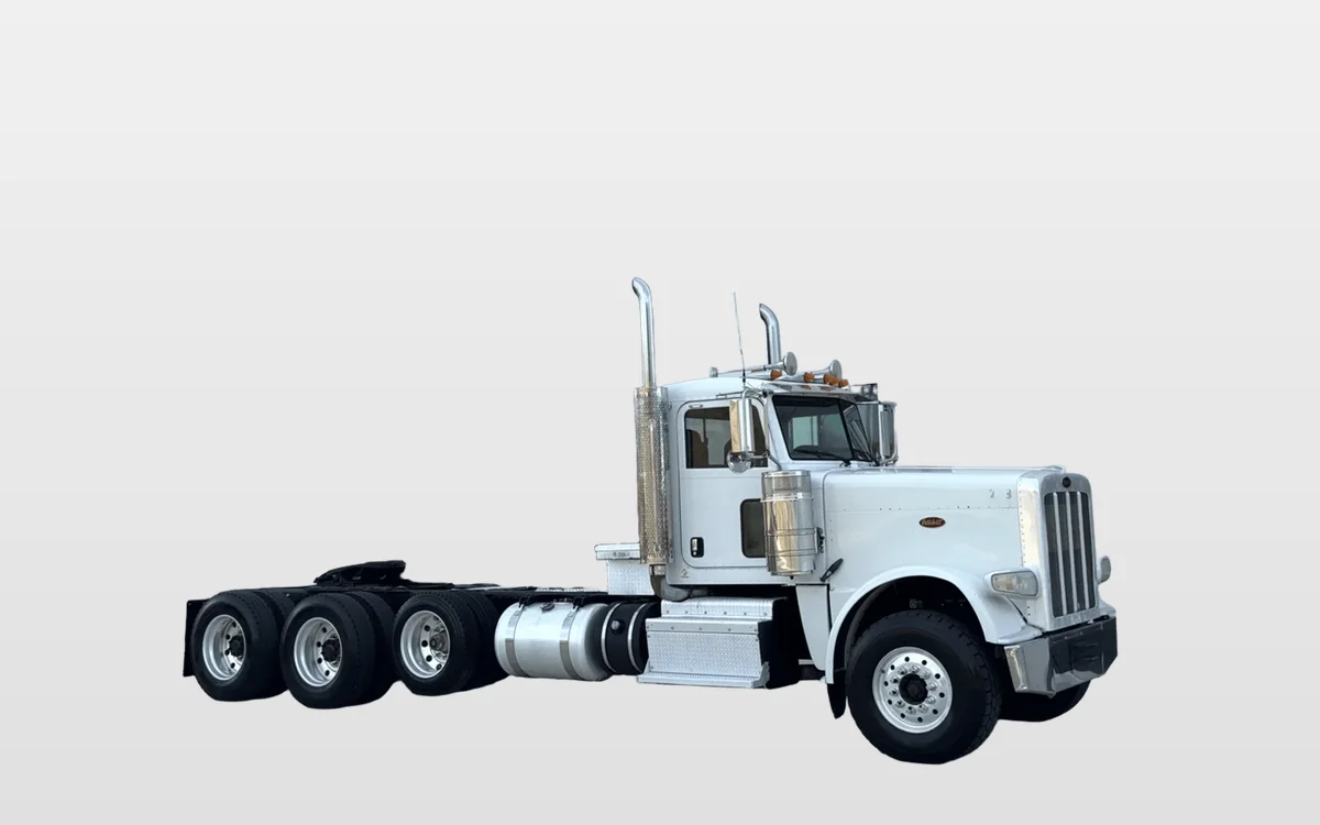 2011 Peterbilt - image 1