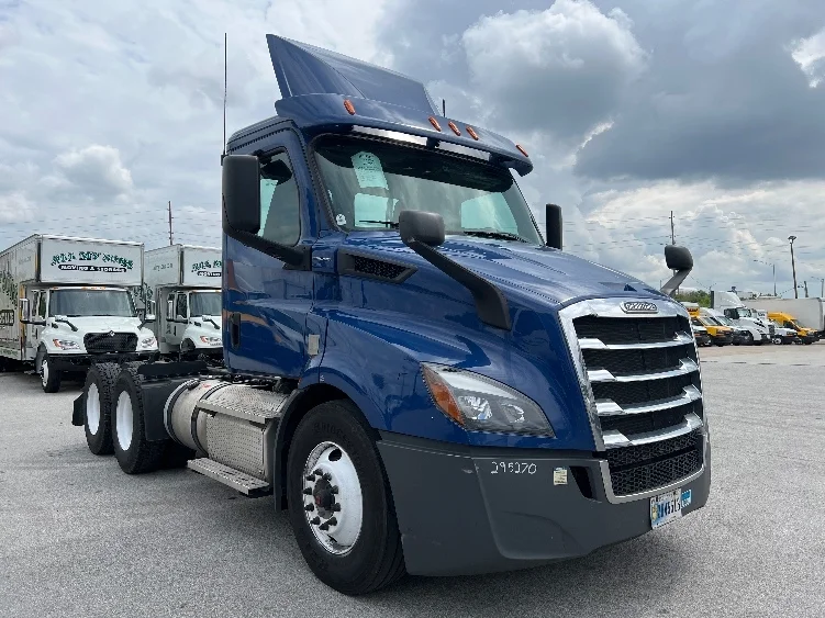 2020 Freightliner Cascadia in Indianapolis, IN