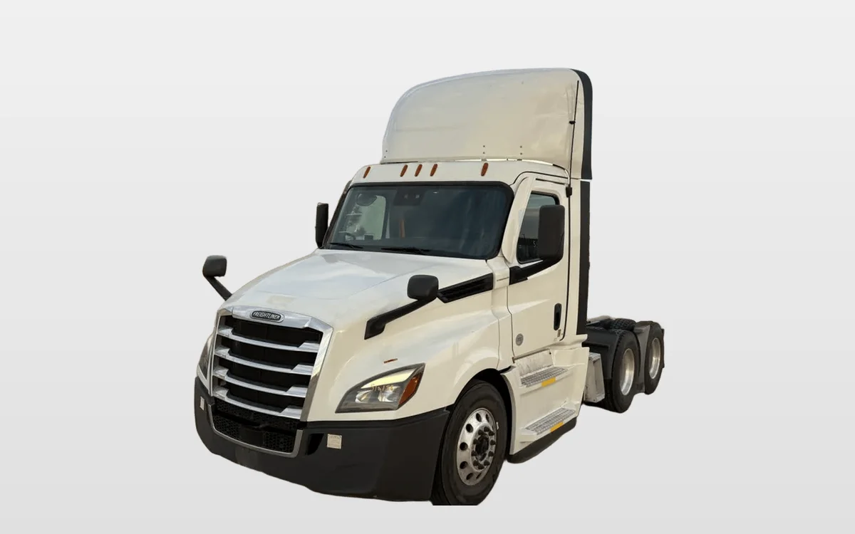 2022 Freightliner - image 1
