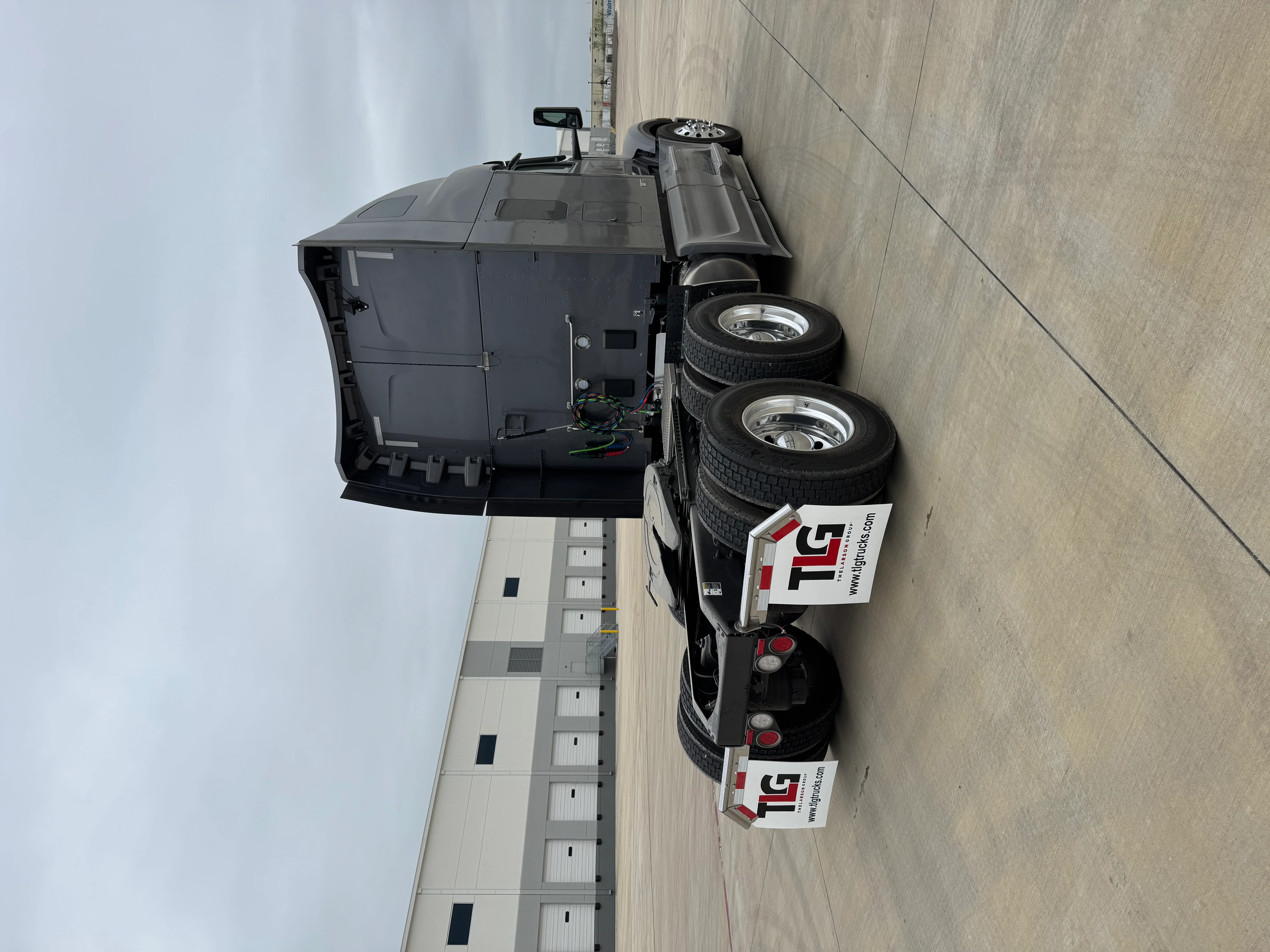 2027 Peterbilt 579 in Fort Smith, AR — photo 5