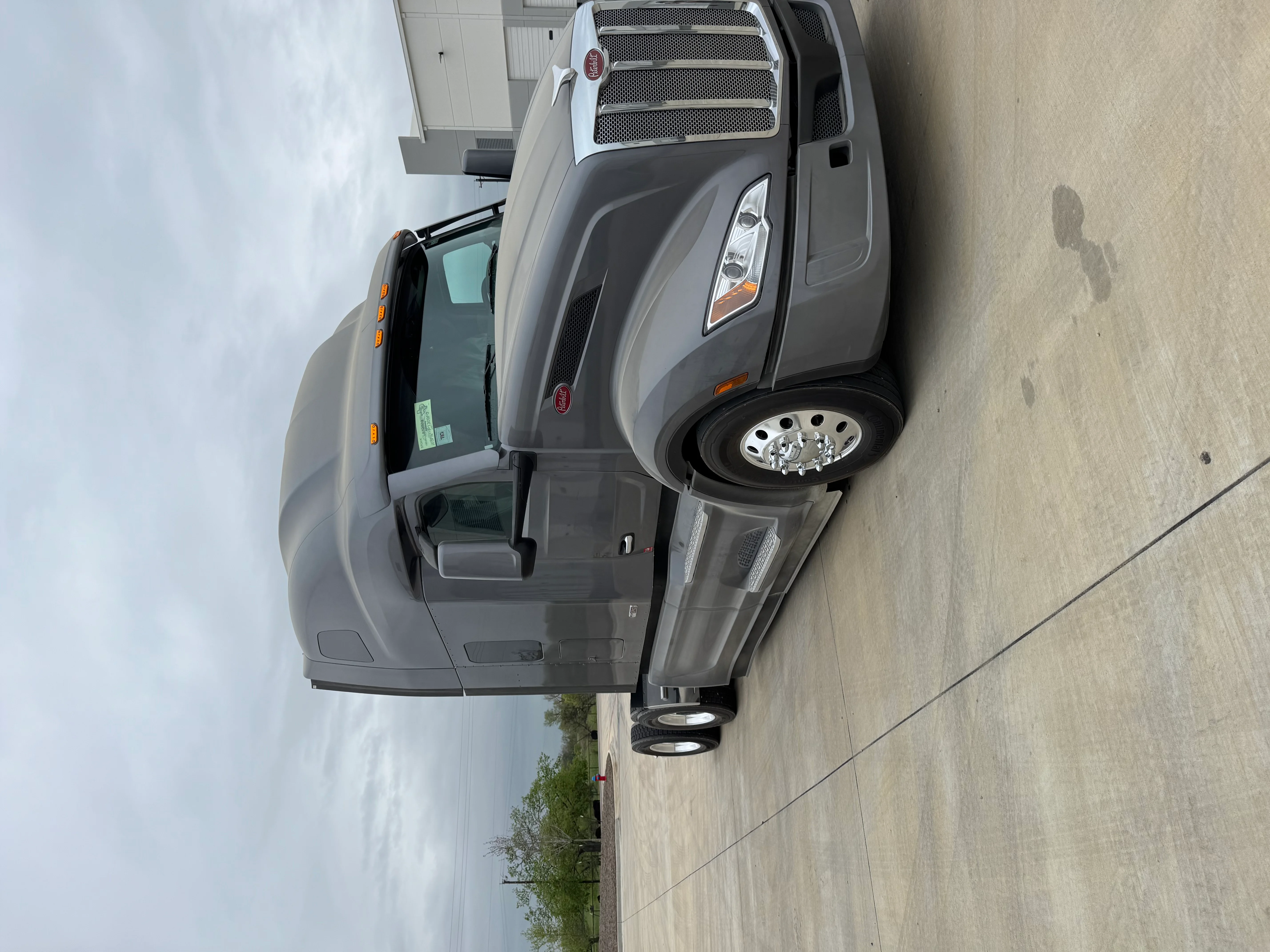 2027 Peterbilt 579 in Fort Smith, AR — photo 7
