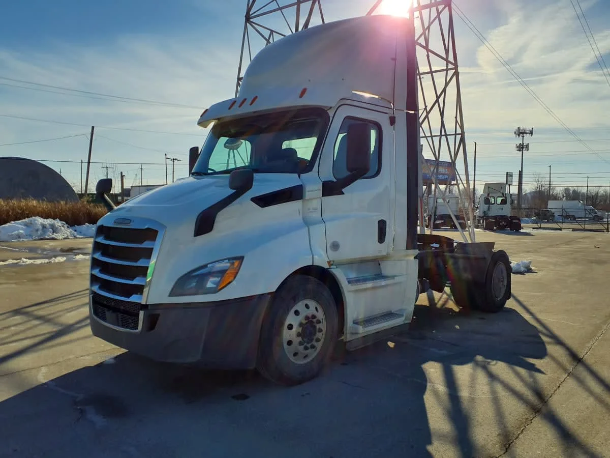 2020 Freightliner Cascadia in Indianapolis, IN