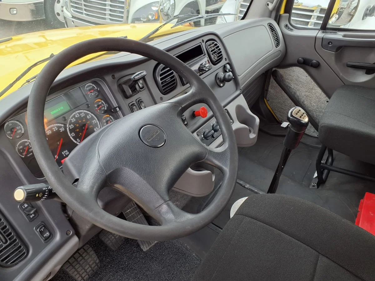 2019 Freightliner M2 112 - image 7