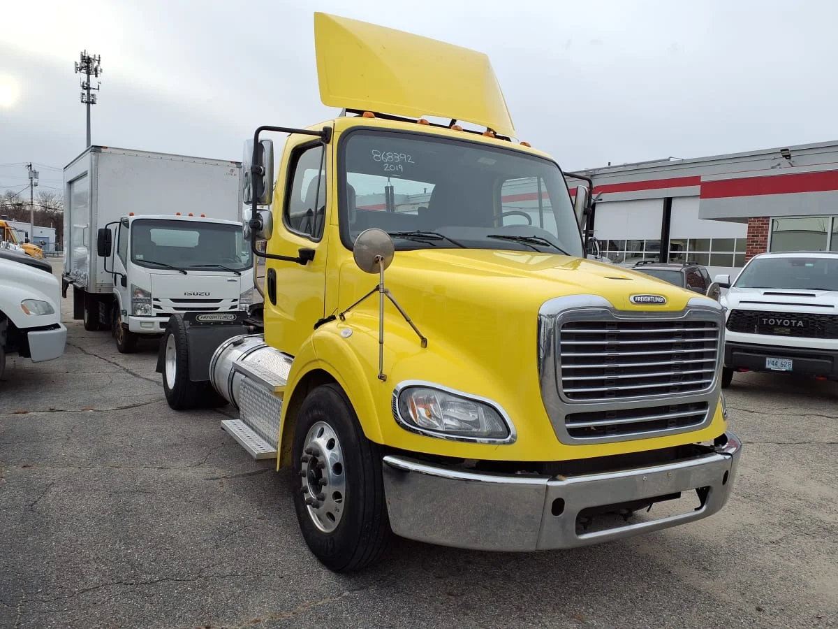 2019 Freightliner M2 112 - image 3