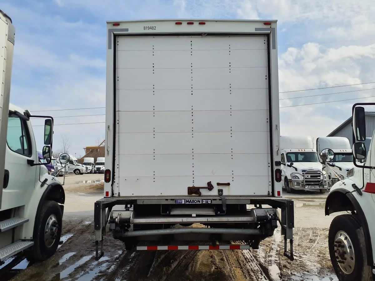 2019 Freightliner M2 106 - image 5