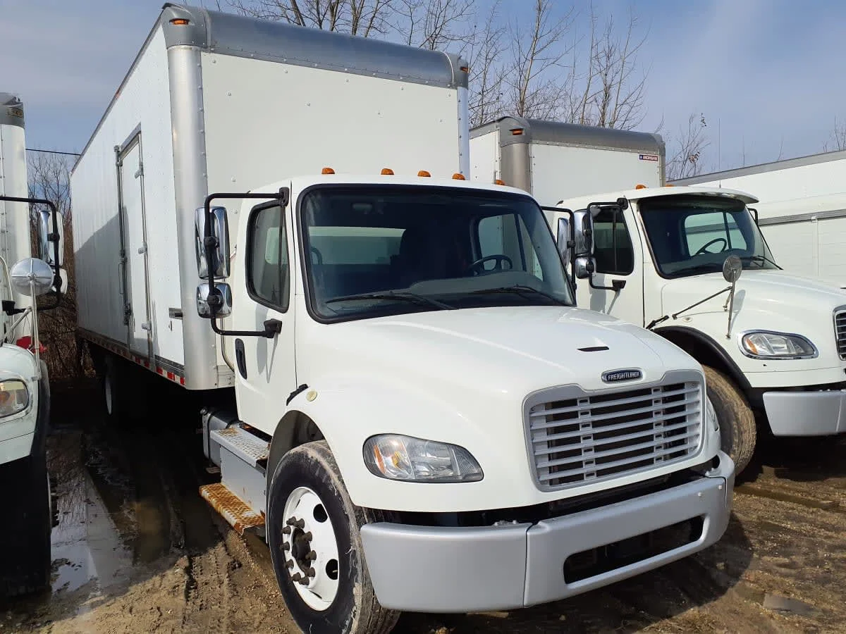 2019 Freightliner M2 106 - image 3