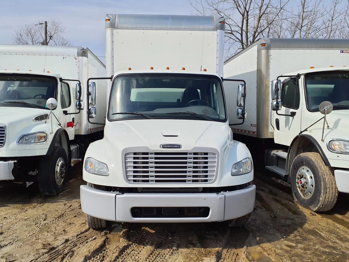 2019 Freightliner M2 106 - image 2