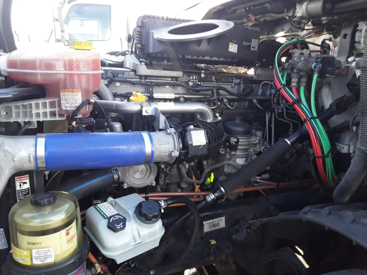 2021 Freightliner Cascadia - image 9