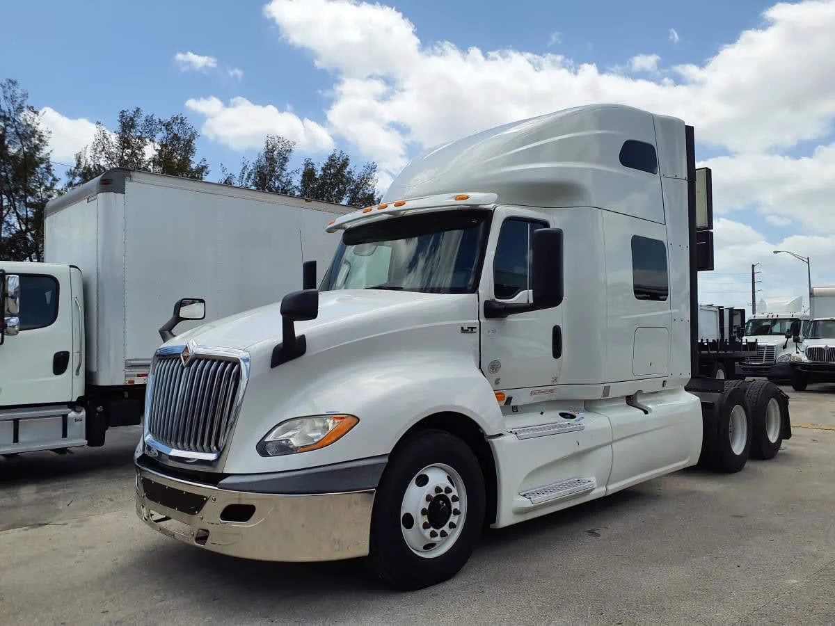 2020 International LT in Davie, FL