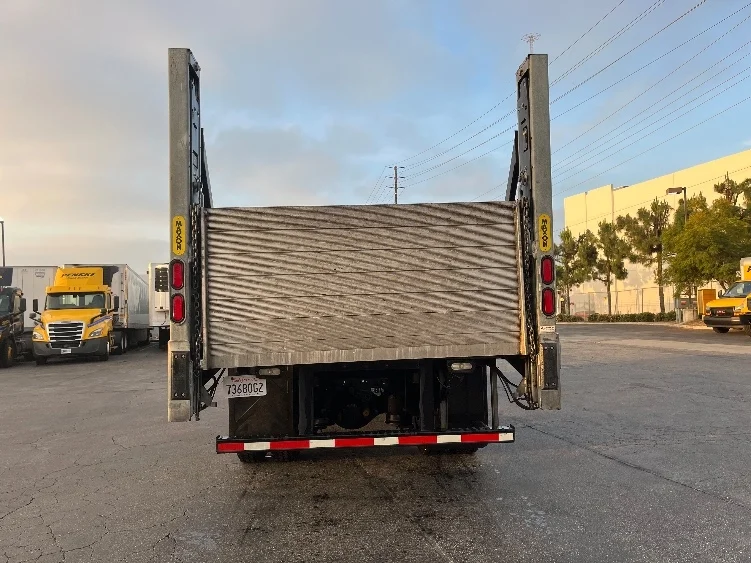 2019 Freightliner M2 106 in Fontana, CA — photo 7