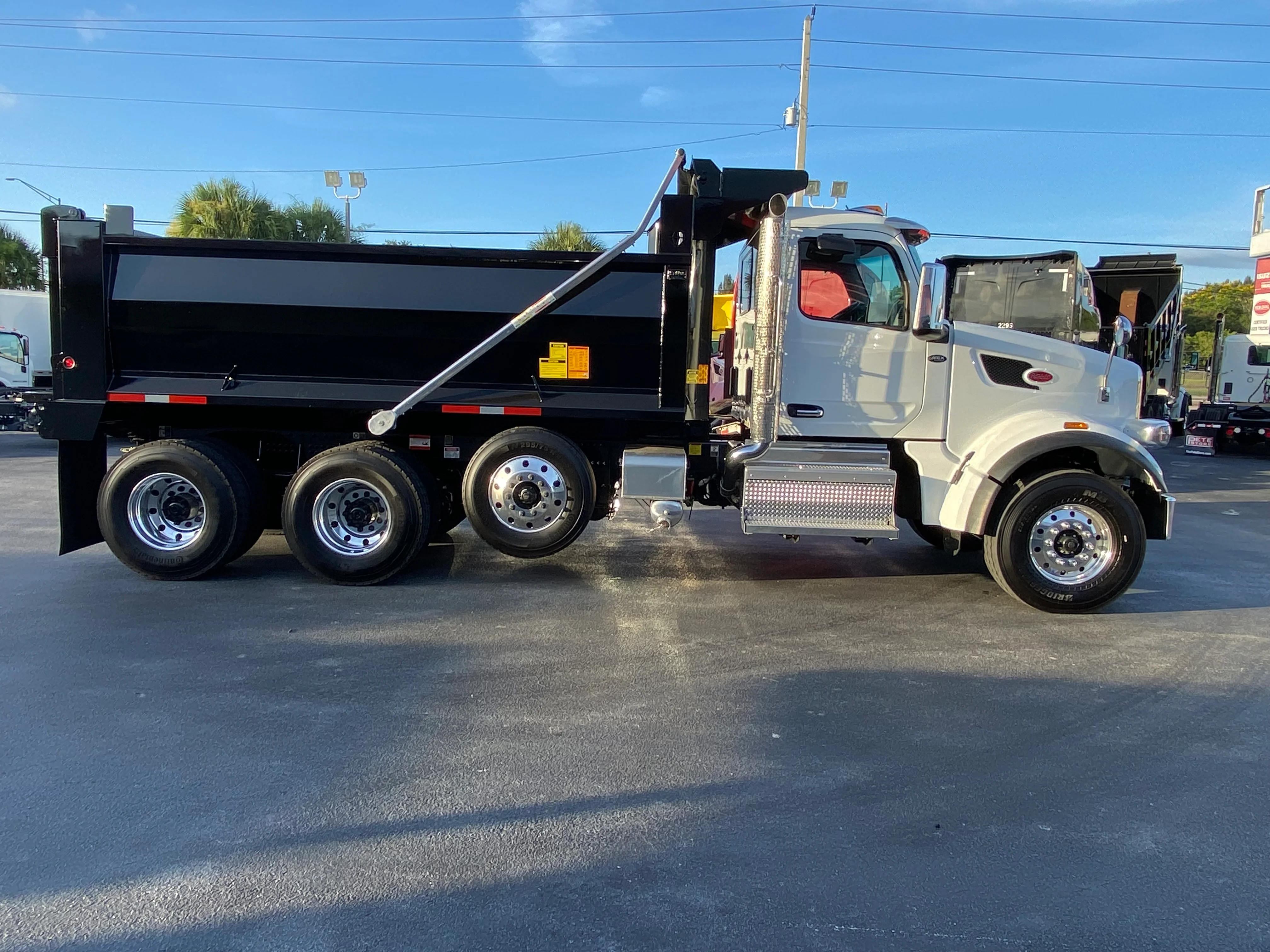 2026 Peterbilt 567 in Fort Pierce, FL — photo 8
