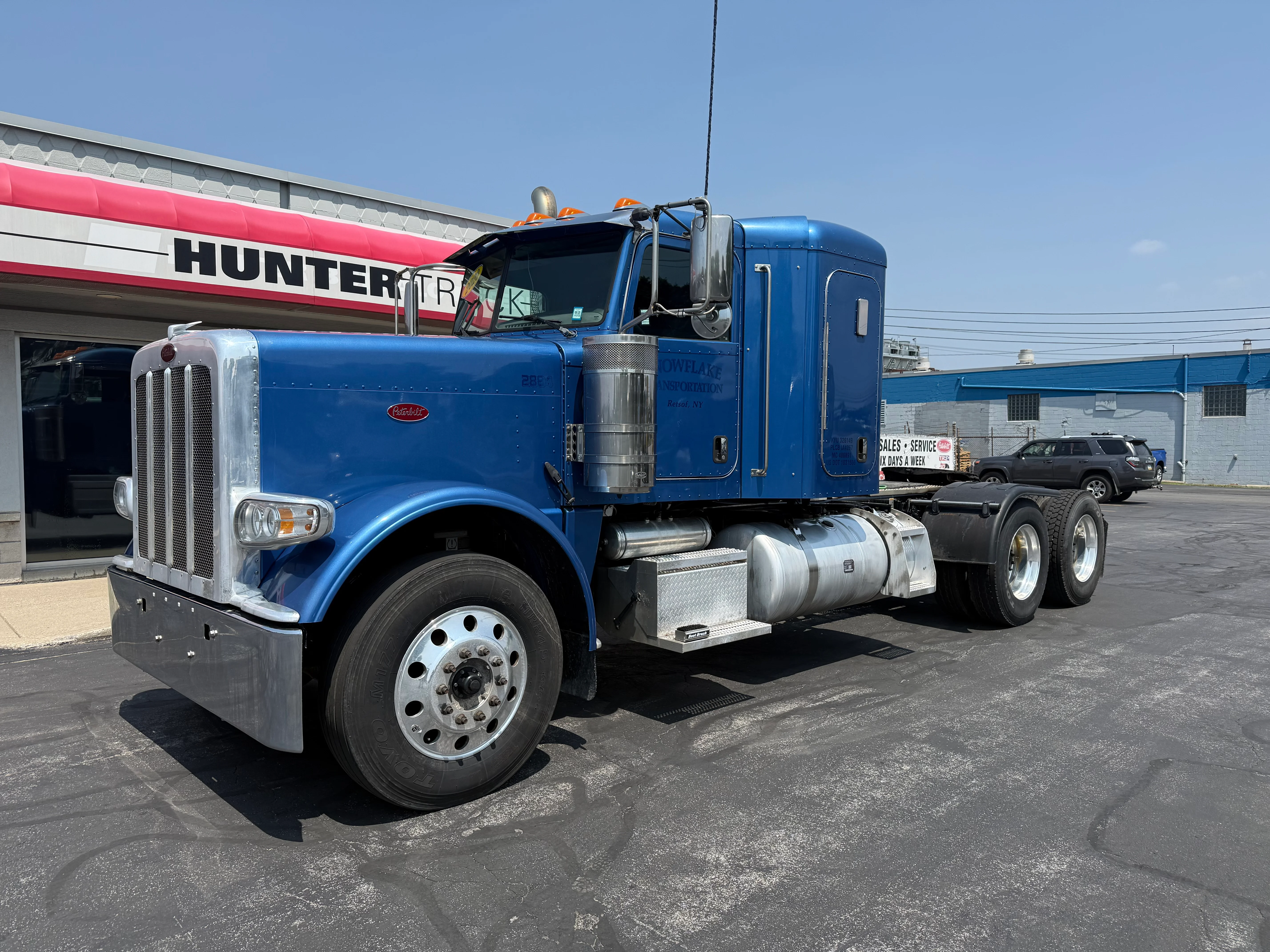 2020 Peterbilt 389 in Buffalo, NY — photo 2