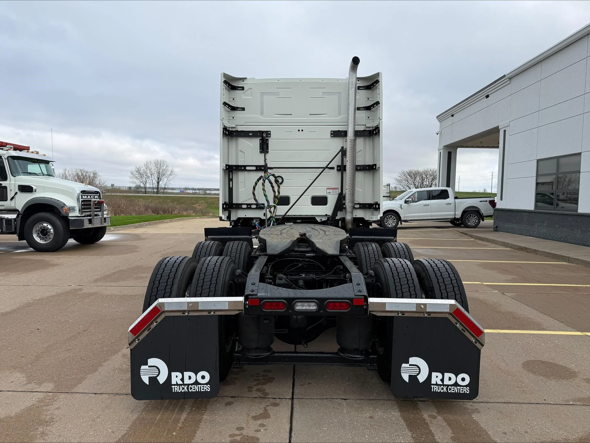 2026 Mack Pioneer — photo 5