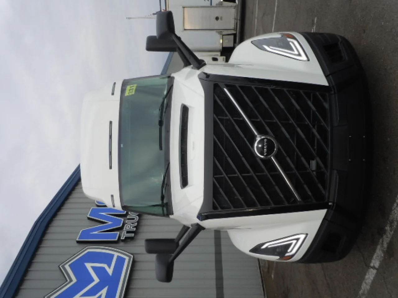 2026 Volvo VNL 860 in Gary, IN — photo 5