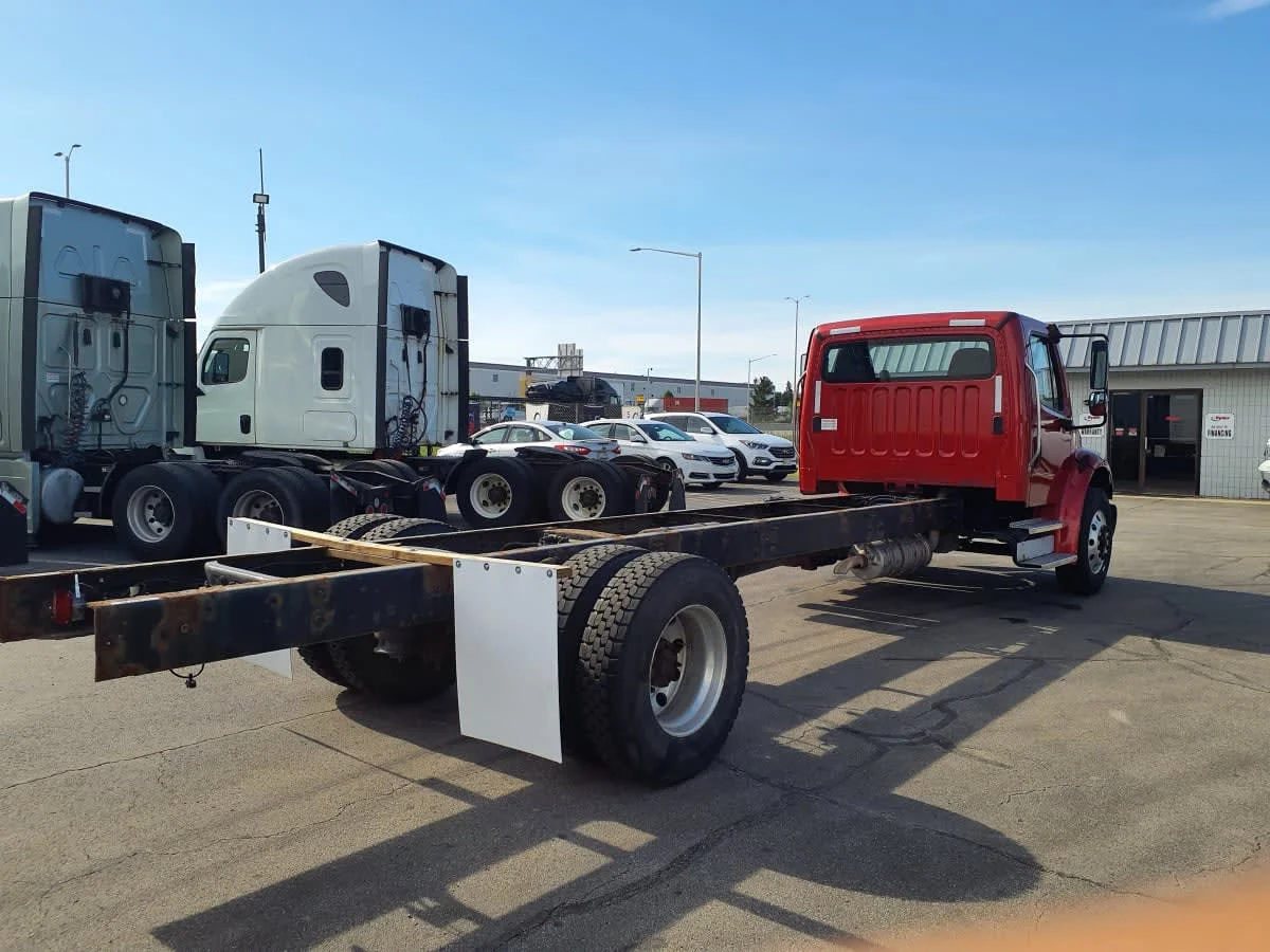 2020 Freightliner M2 106 in Oak Creek, WI — photo 4
