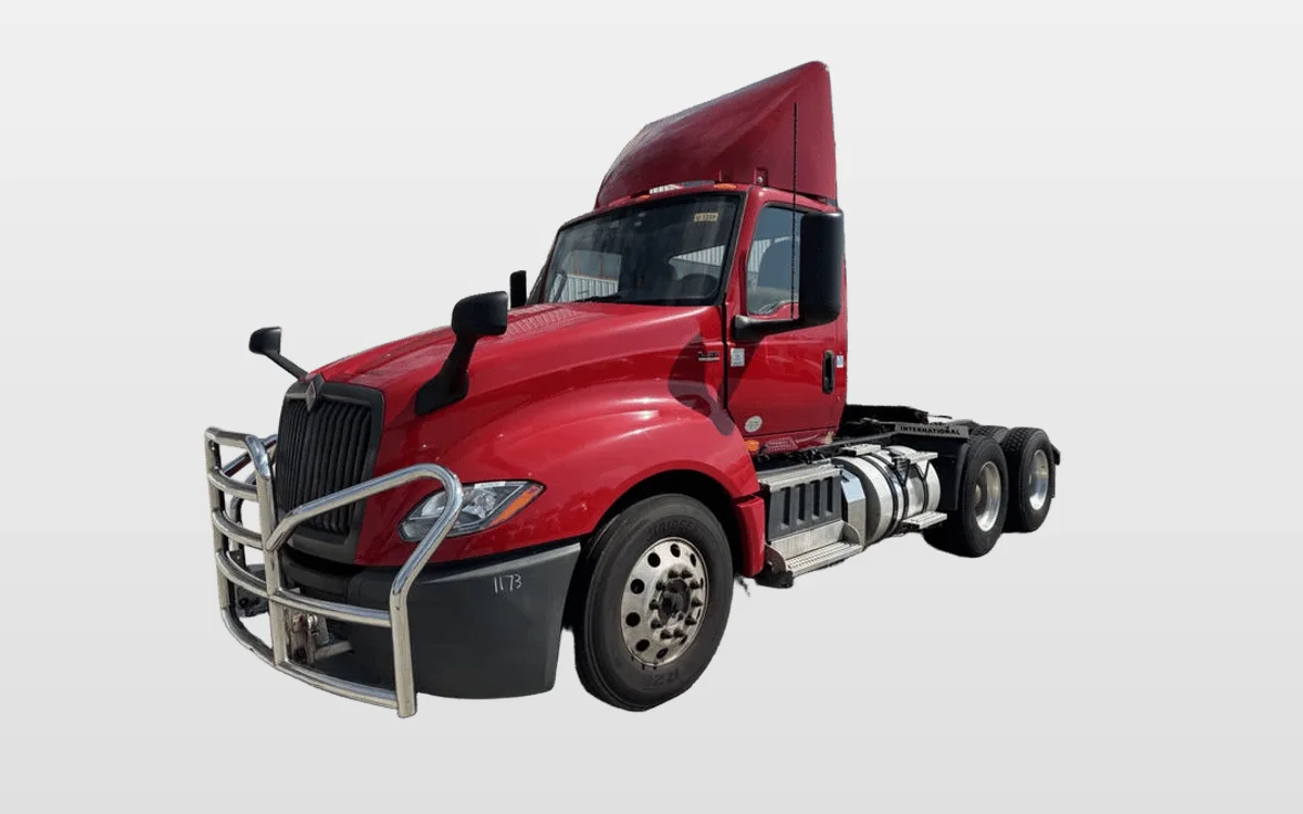 2018 International - image 1