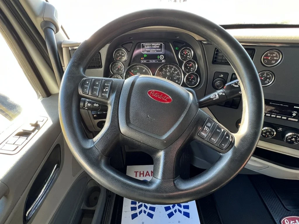 2021 Peterbilt 579 - image 15