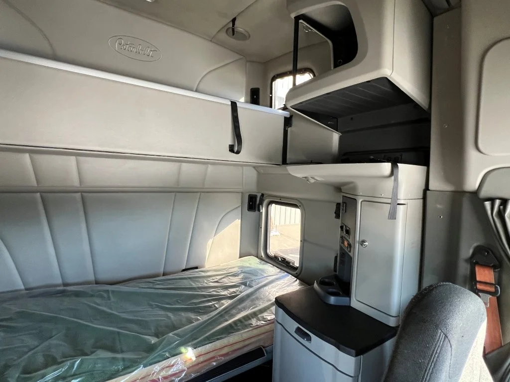 2021 Peterbilt 579 - image 12