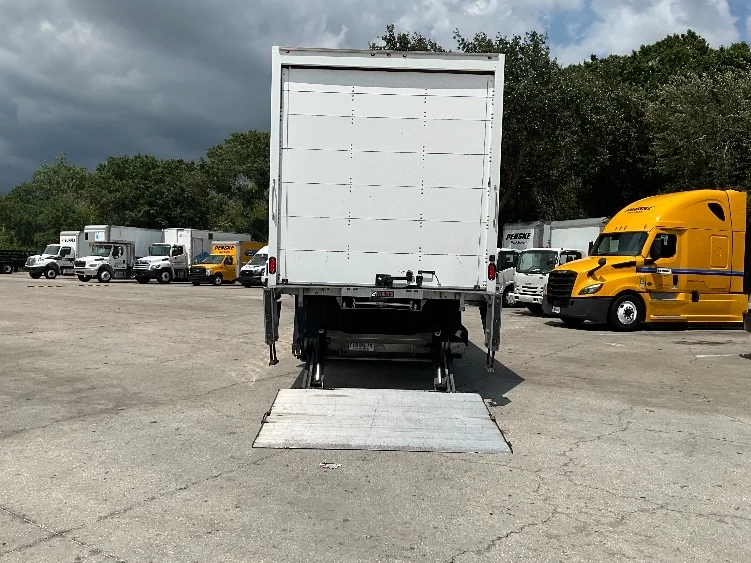 2020 International MV in Tampa, FL — photo 9