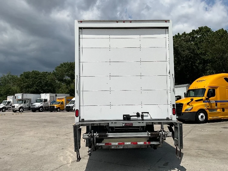 2020 International MV in Tampa, FL — photo 7