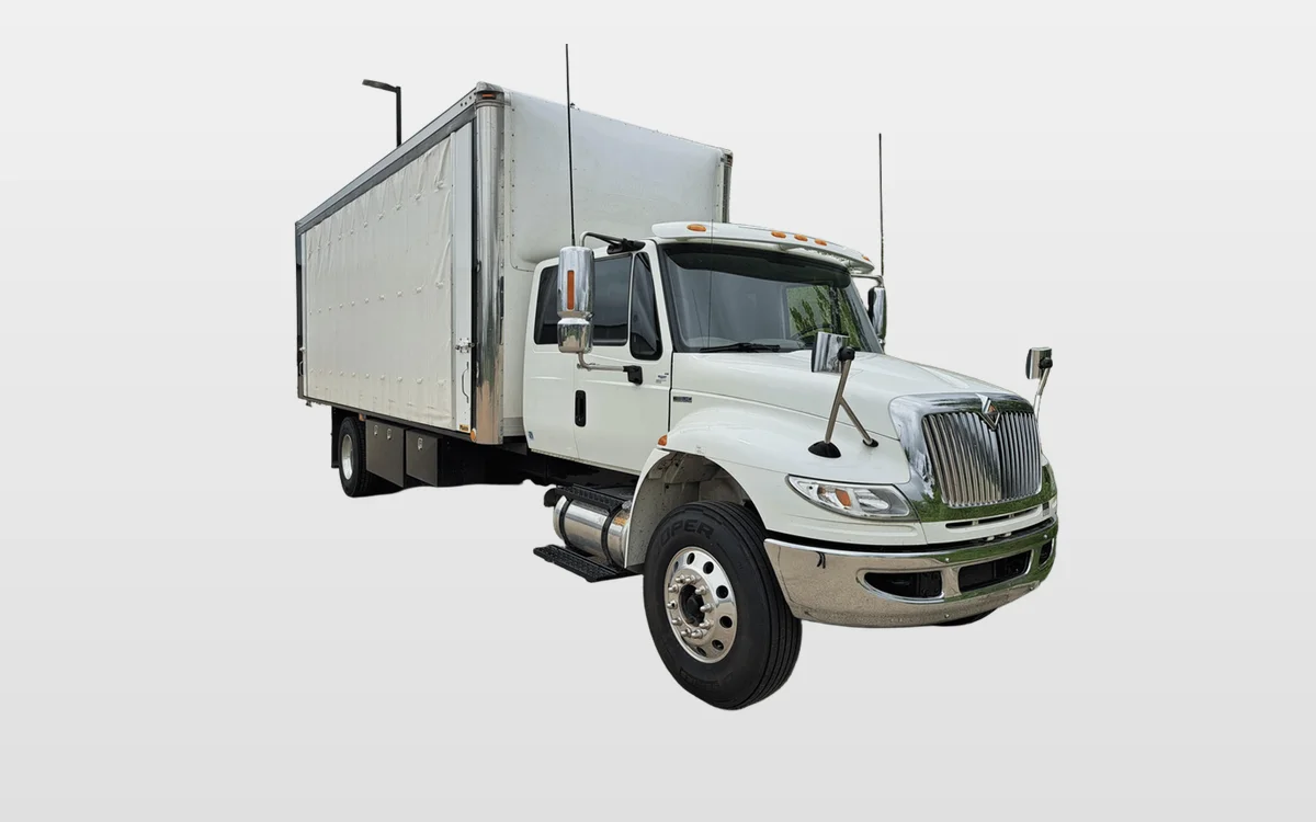 2010 International - image 1