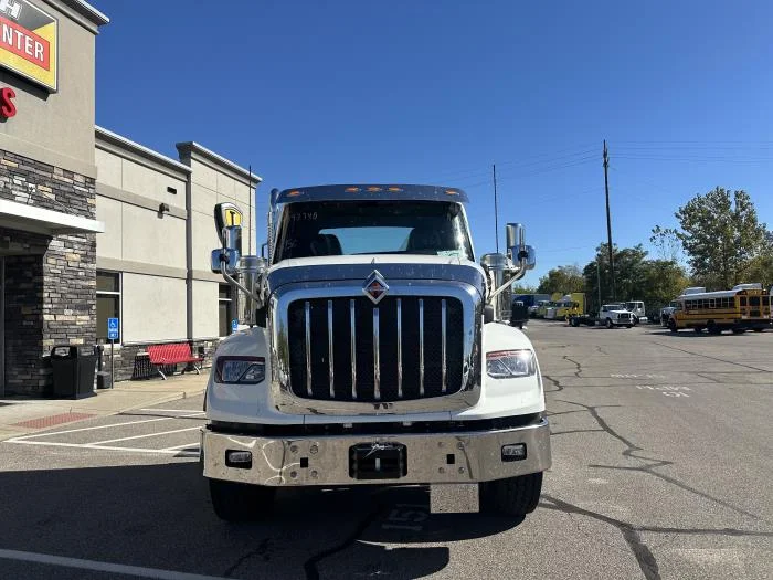 2026 International HX - image 3