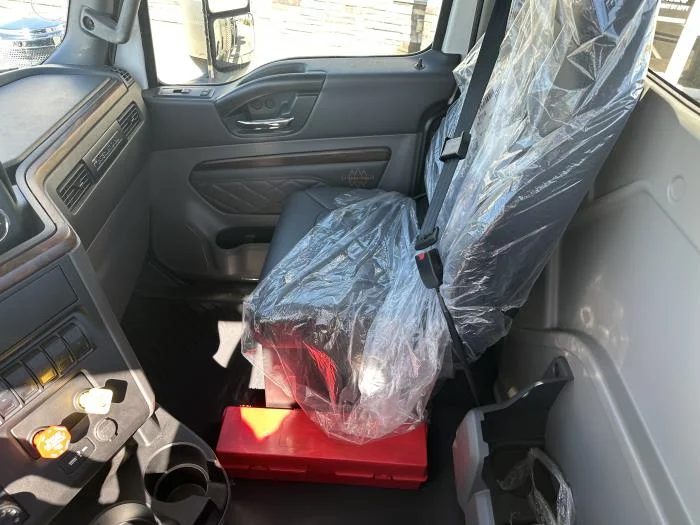 2026 International HX - image 13