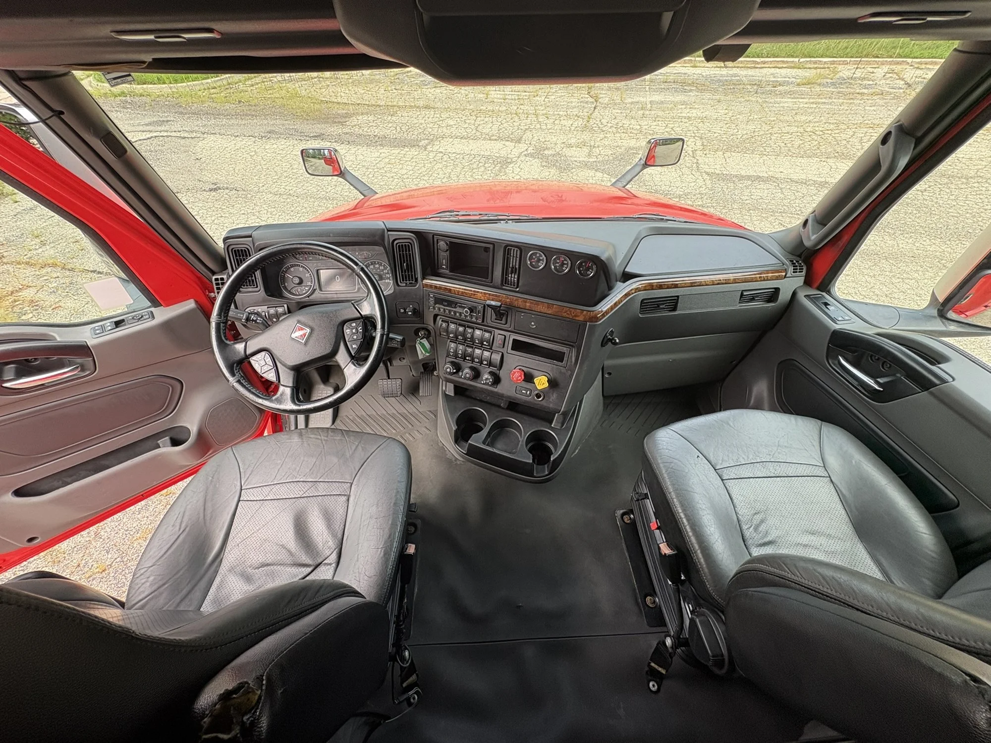 2022 International LT in MI — photo 19