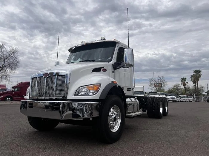 2026 Peterbilt 548 in Phoenix, AZ — photo 2