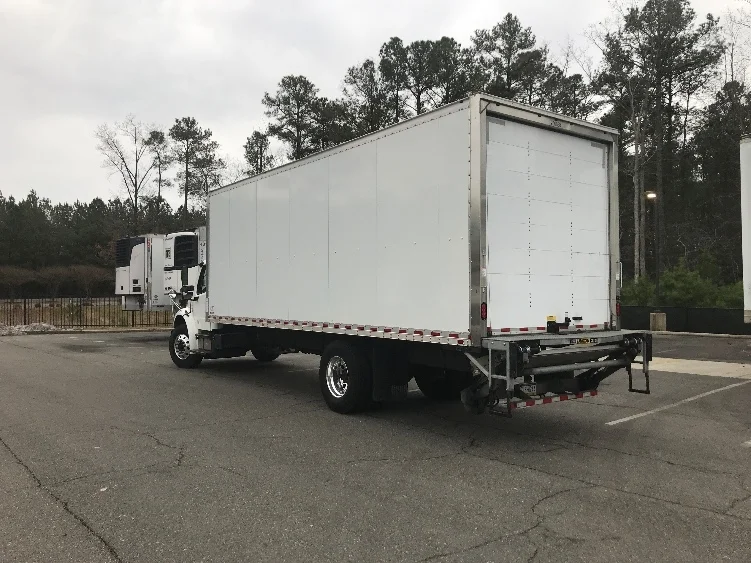 2019 Freightliner M2 106 - image 6